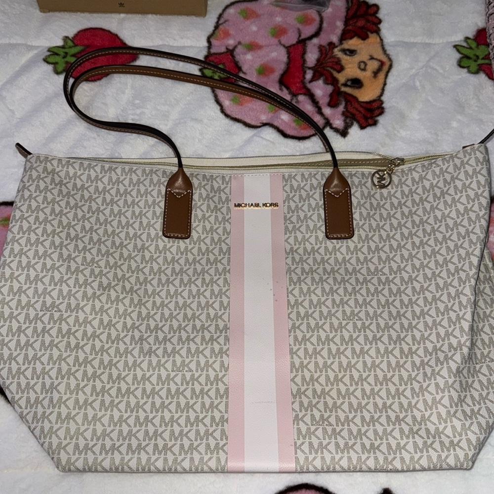 Large Michael Kors tote